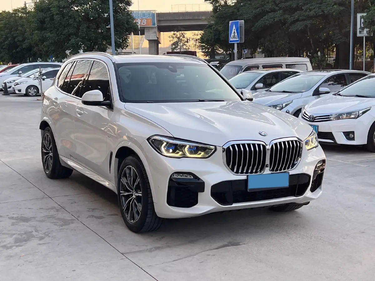 2019 BMW X5 3.0T 340HP L6 8AT,autocango,china used car exporter,china ev exporter,chinese used car exporter,chinese used ev exporter