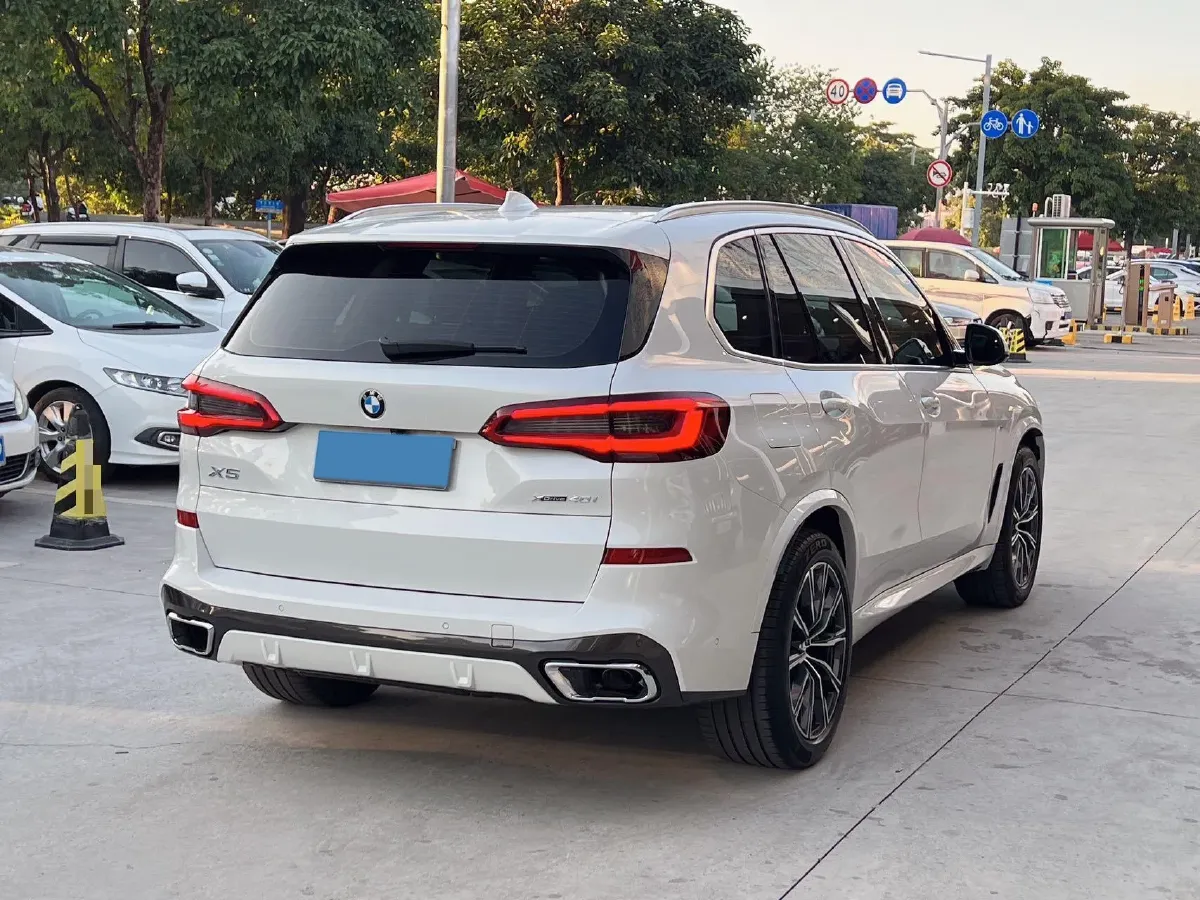 2019 BMW X5 3.0T 340HP L6 8AT,autocango,china used car exporter,china ev exporter,chinese used car exporter,chinese used ev exporter