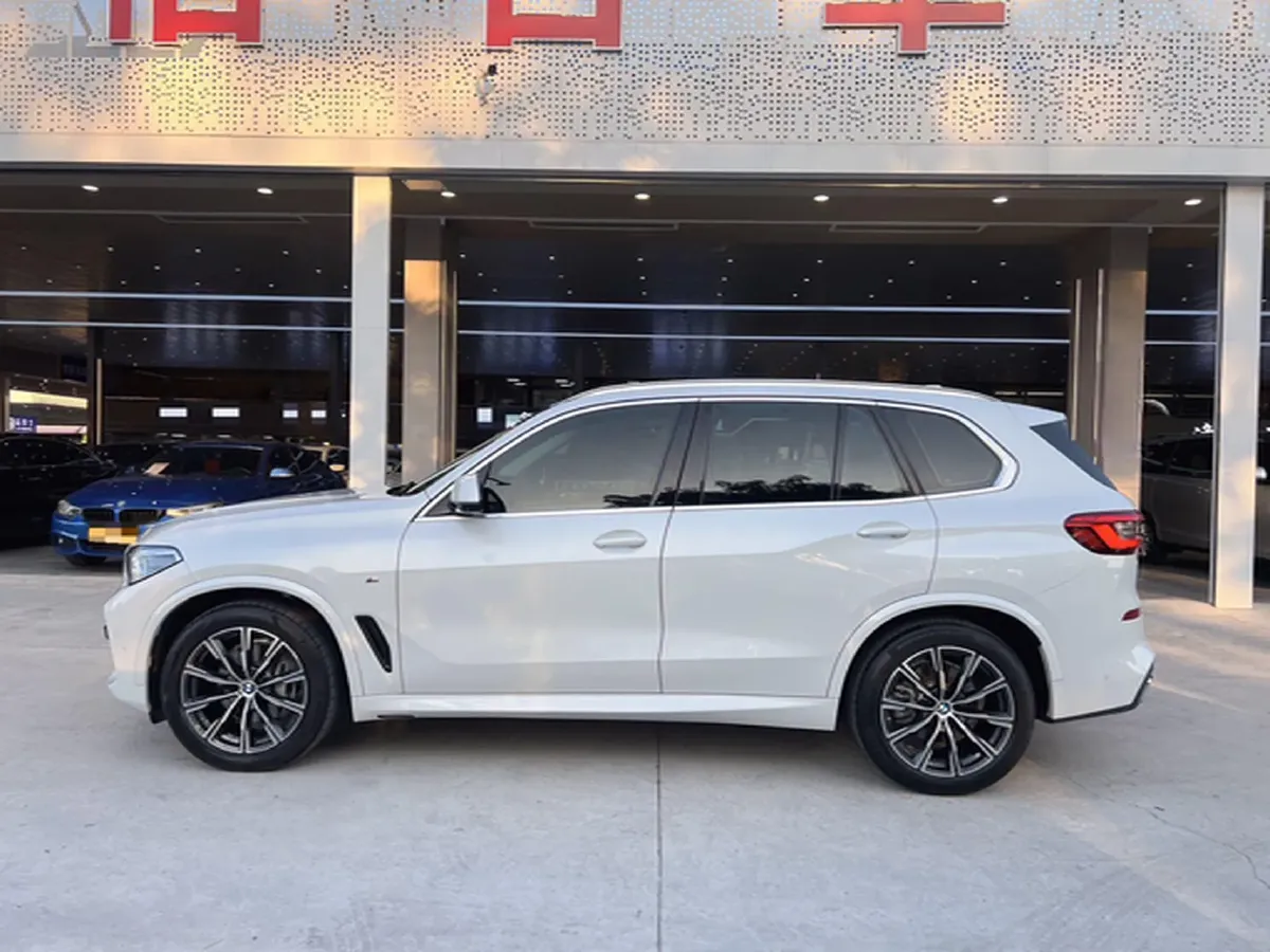 2019 BMW X5 3.0T 340HP L6 8AT,autocango,china used car exporter,china ev exporter,chinese used car exporter,chinese used ev exporter