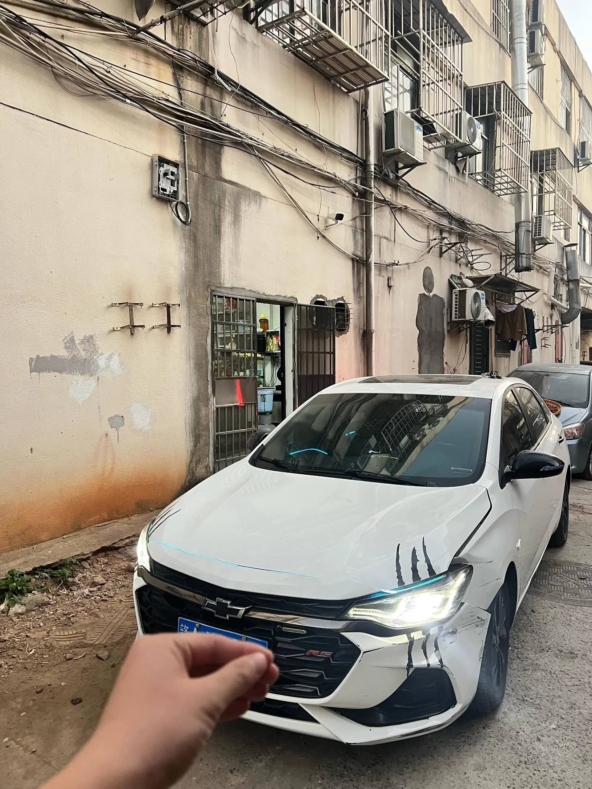 2022 CHEVROLET MONZA view 1