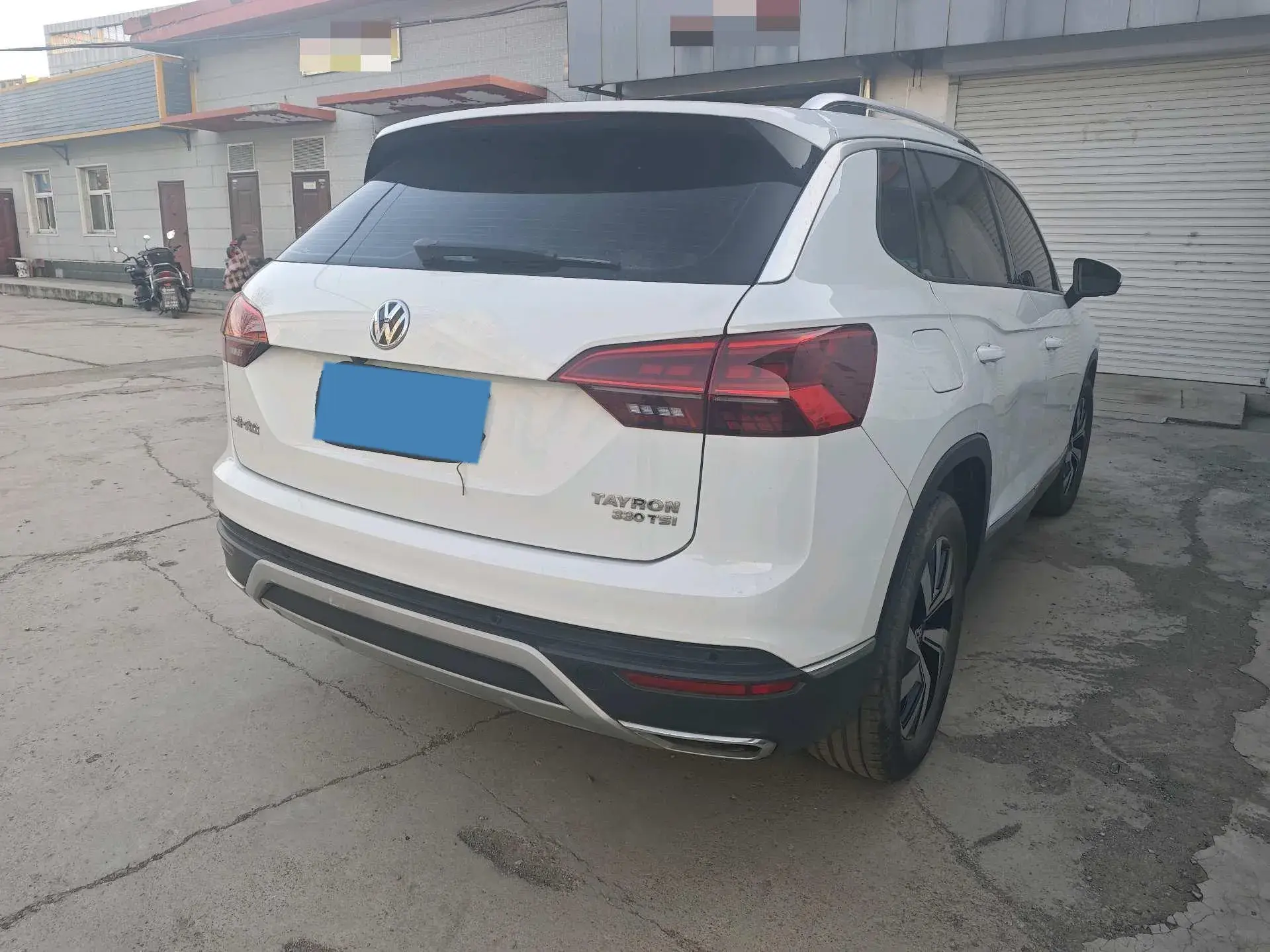 2019 VOLKSWAGEN TAYRON thumbnail 4