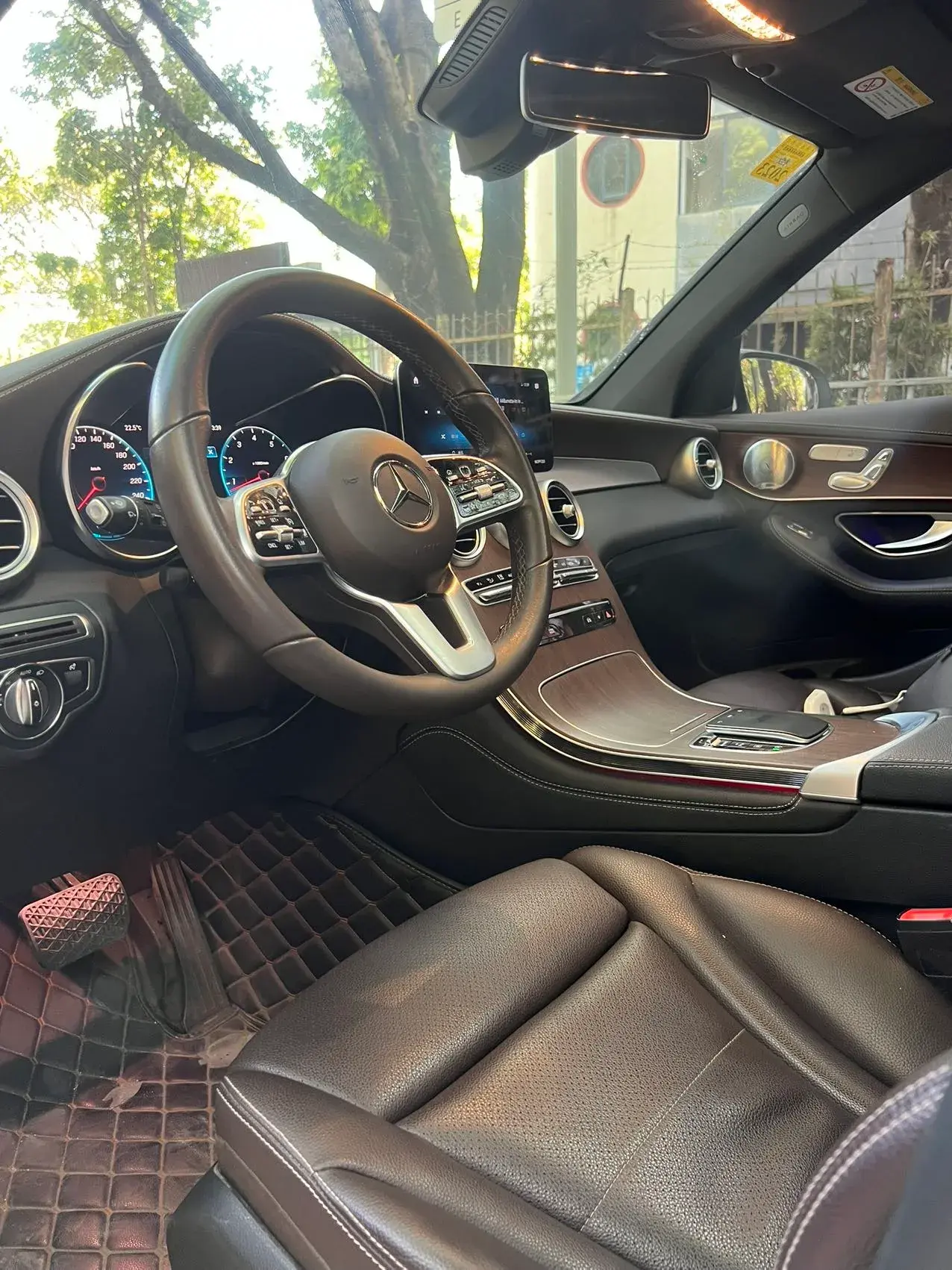 2021 MERCEDES-BENZ GLC thumbnail 3