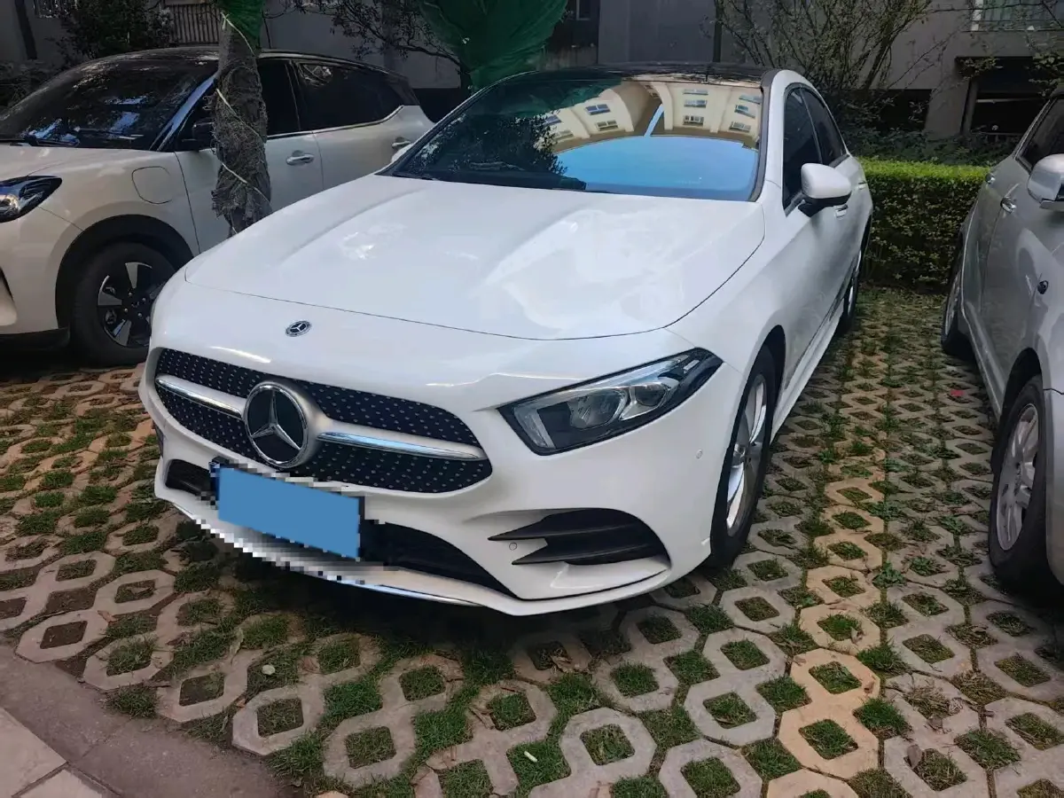 2021 Mercedes-Benz A Class 1.3T 163HP L4 7DCT