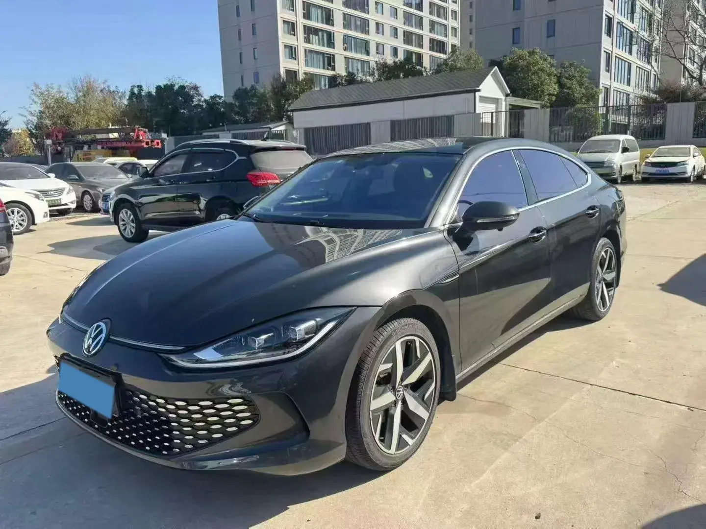 2024 VOLKSWAGEN LAMANDO view 1