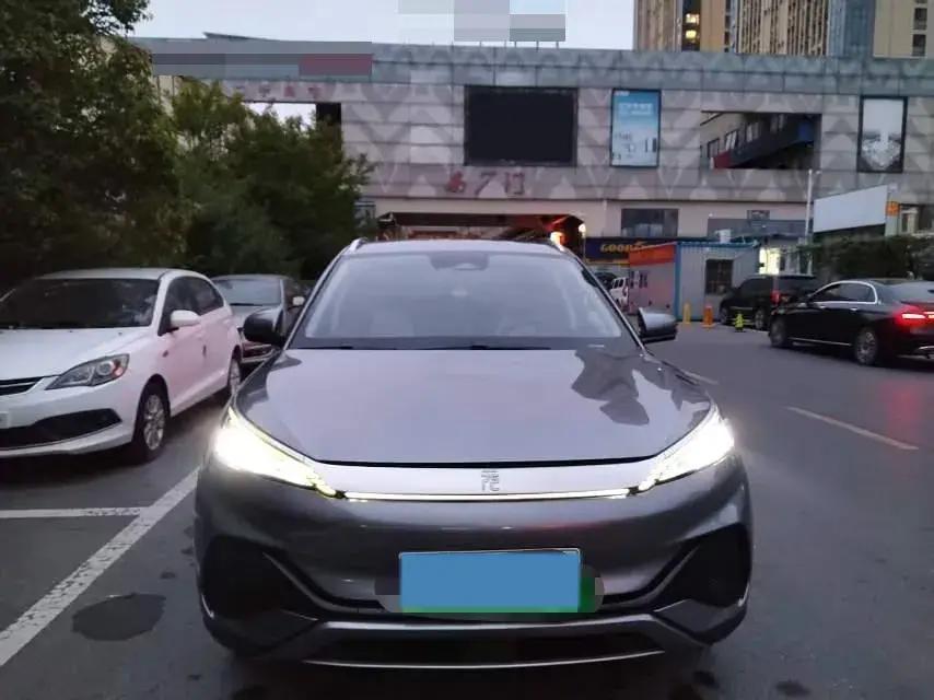 2022 BYD YUAN thumbnail 3