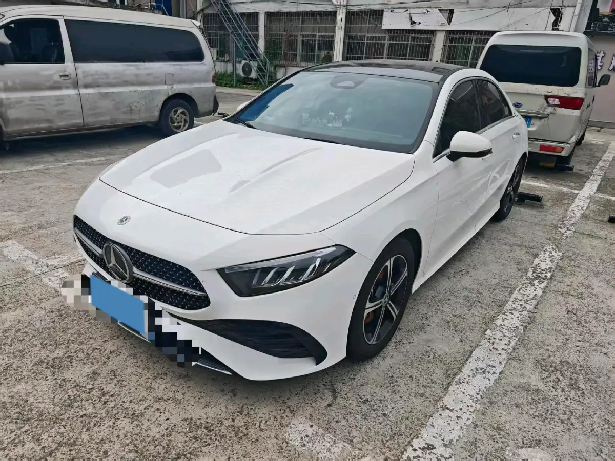 2023 Mercedes-Benz A Class 1.3T 163HP L4 7DCT