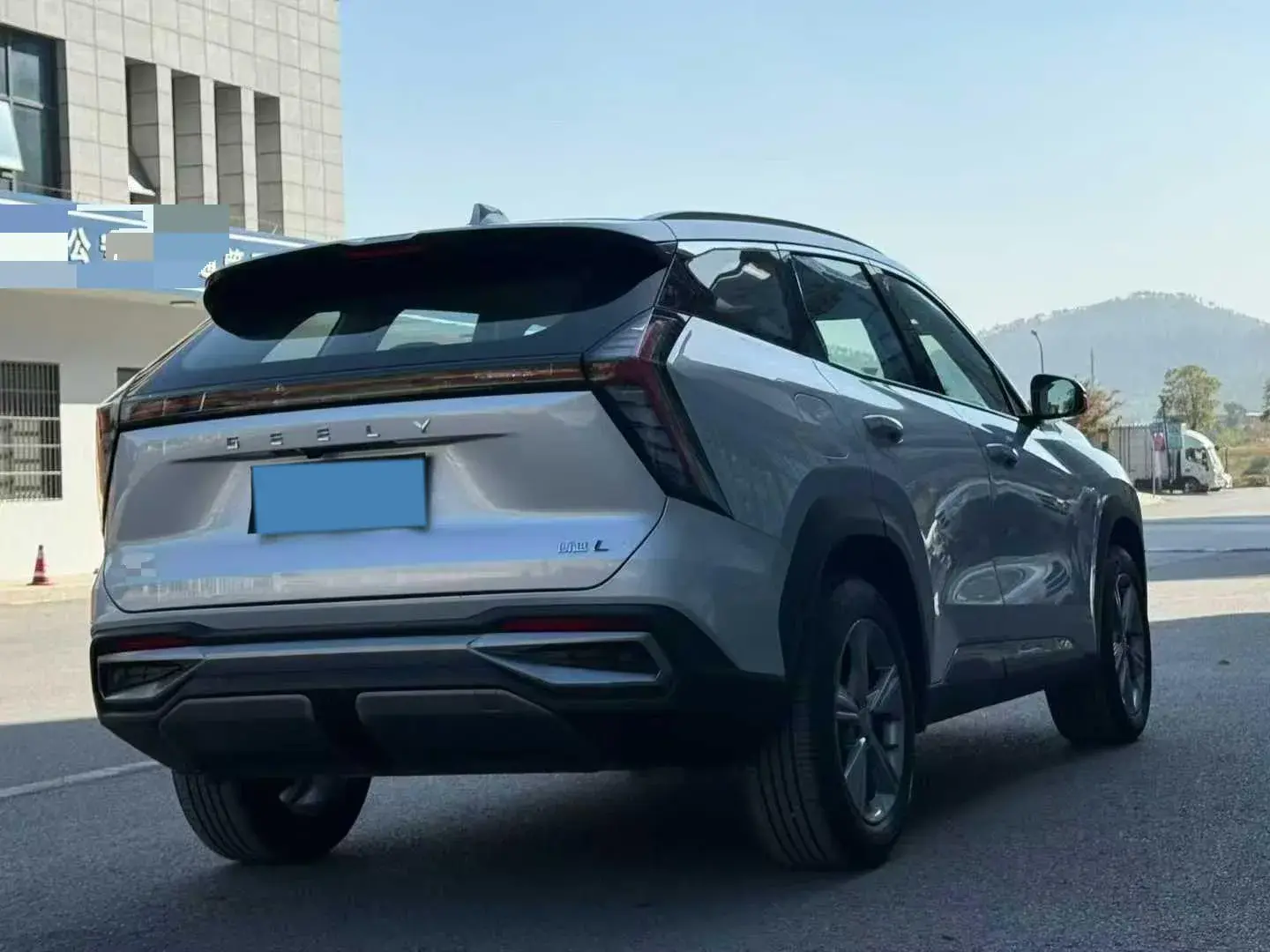 2023 GEELY STARRAY thumbnail 3