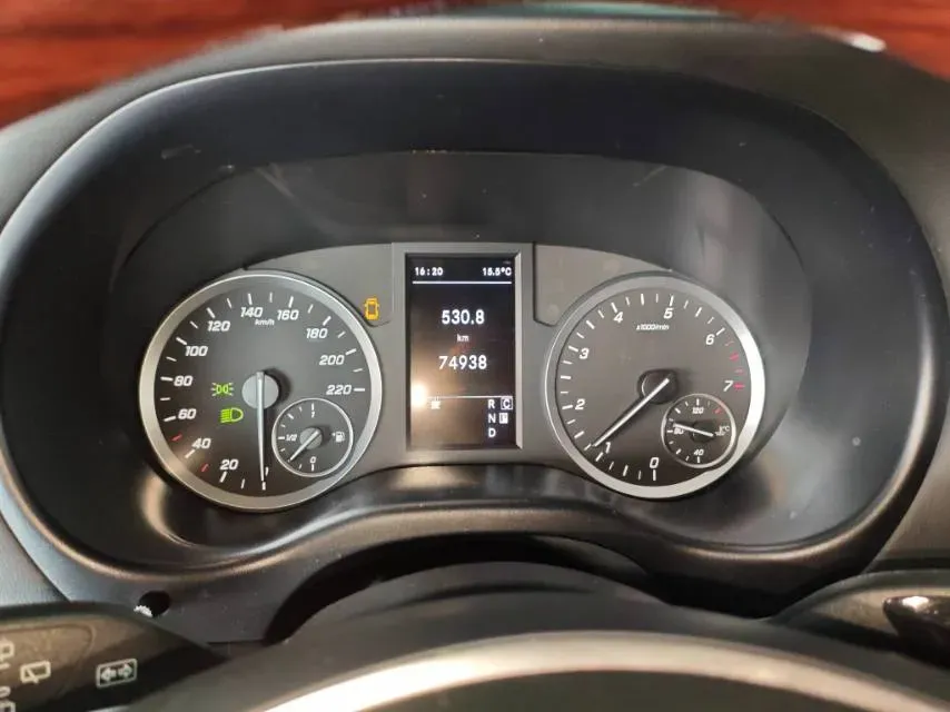 2020 Mercedes-Benz Vito 2.0T 211HP L4 9AT,autocango,china used car exporter,china ev exporter,chinese used car exporter,chinese used ev exporter