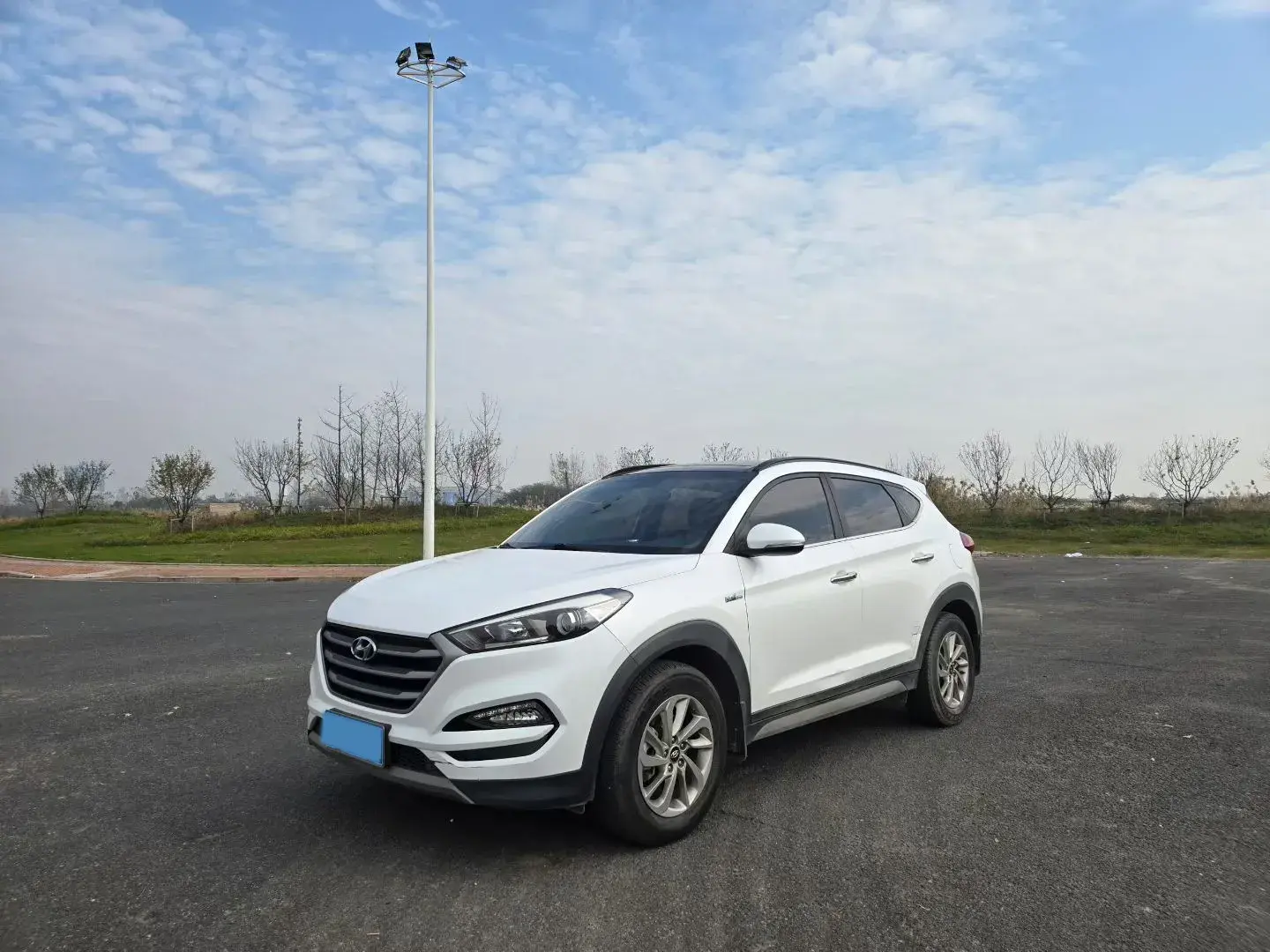 2018 HYUNDAI TUCSON view 1