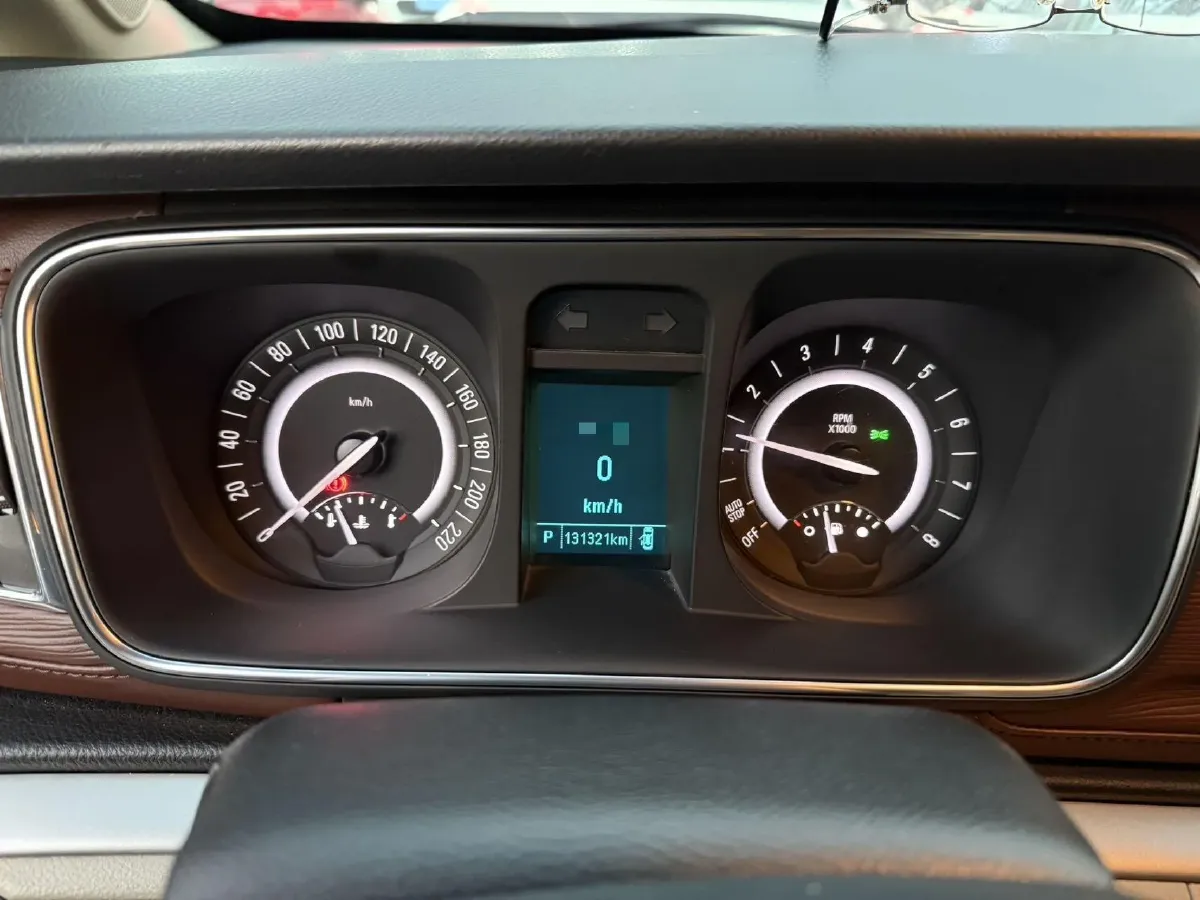 2018 Buick GL8 2.0T 260HP L4 6AT,autocango,china used car exporter,china ev exporter,chinese used car exporter,chinese used ev exporter