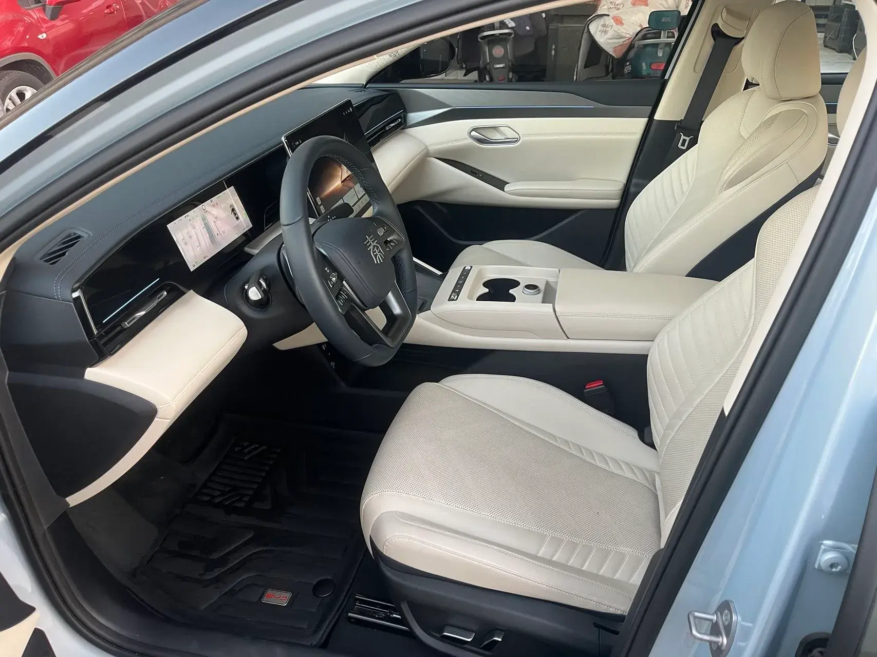 2025 BYD QINL thumbnail 4