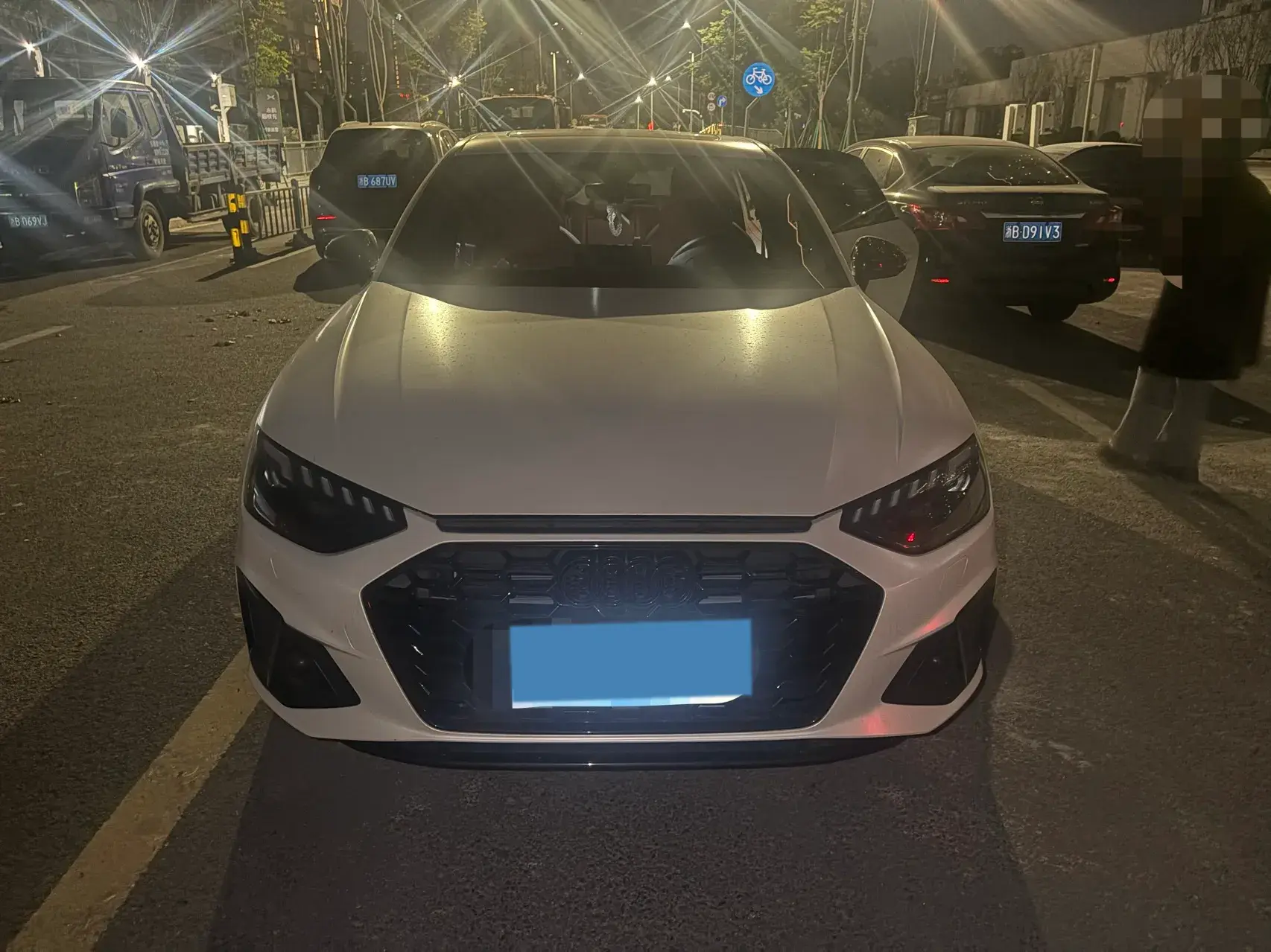 2024 AUDI A4L thumbnail 2