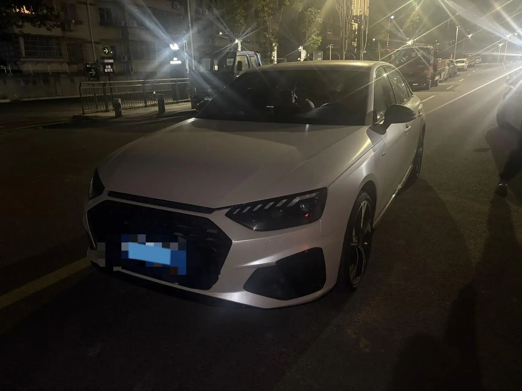 2024 AUDI A4L view 1