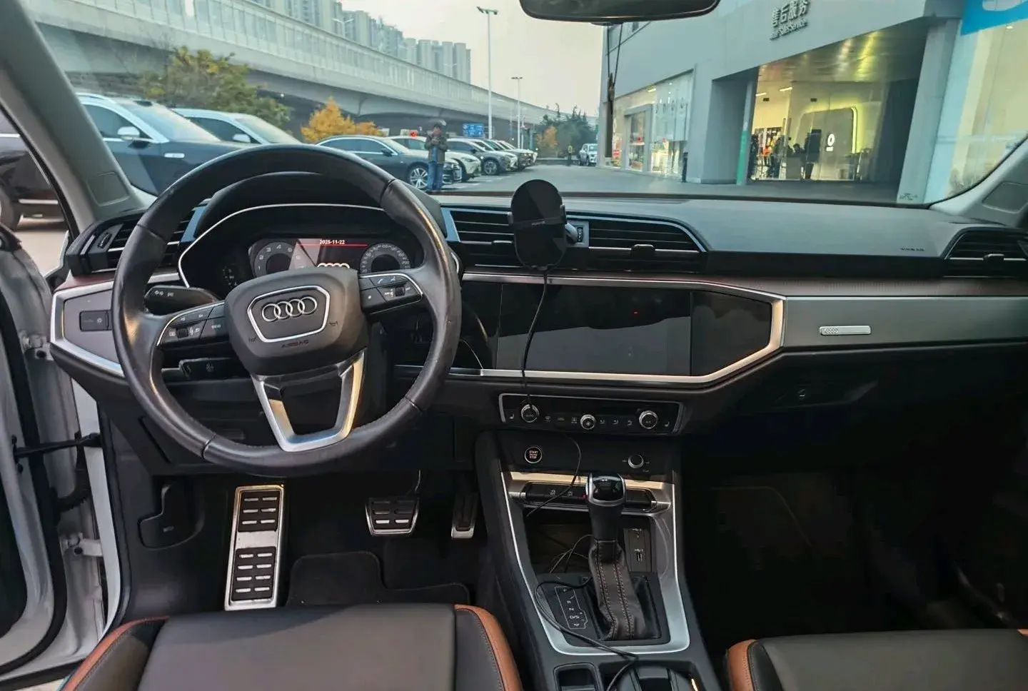 2021 AUDI Q3 thumbnail 4