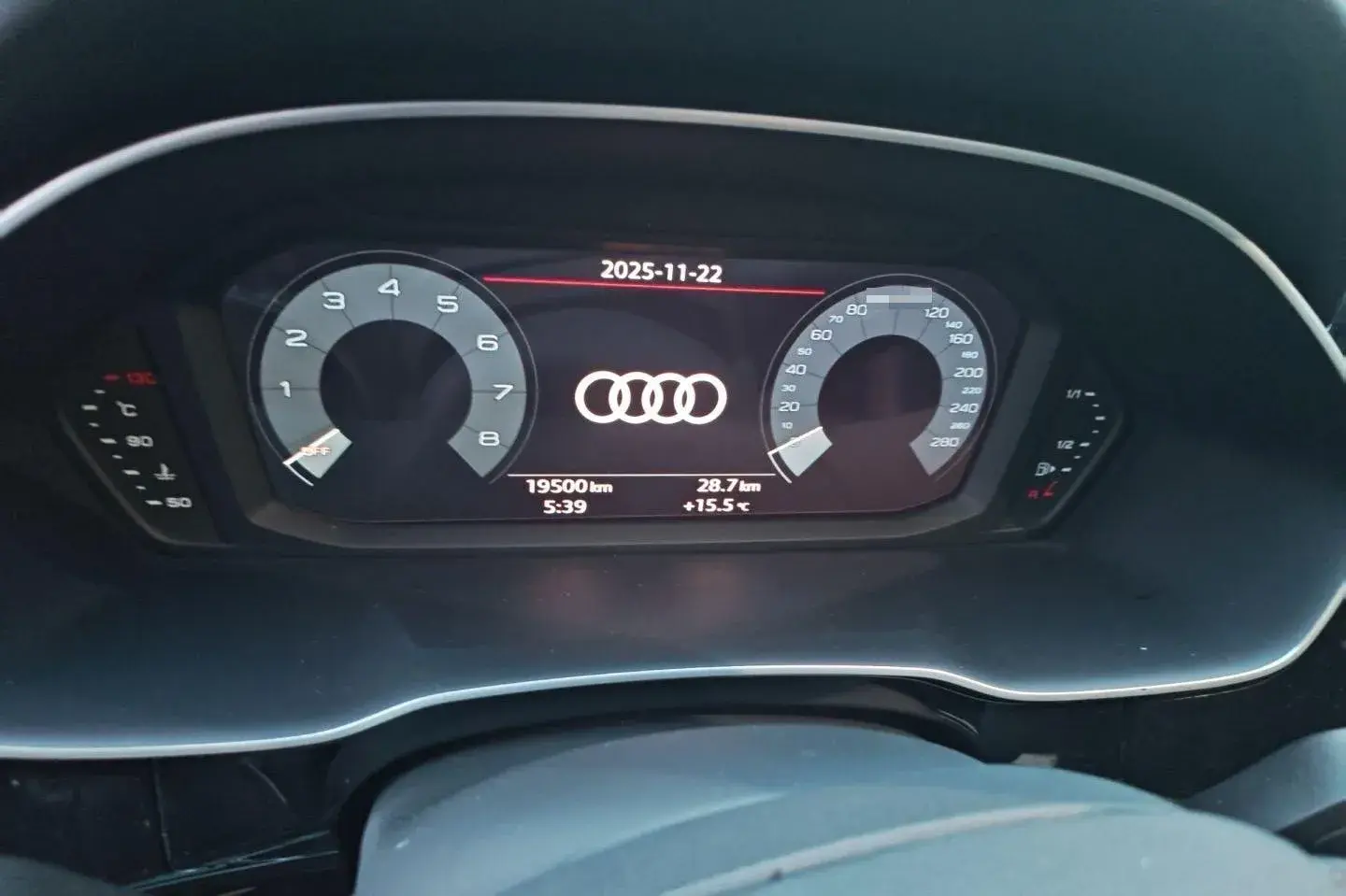2021 AUDI Q3 thumbnail 3