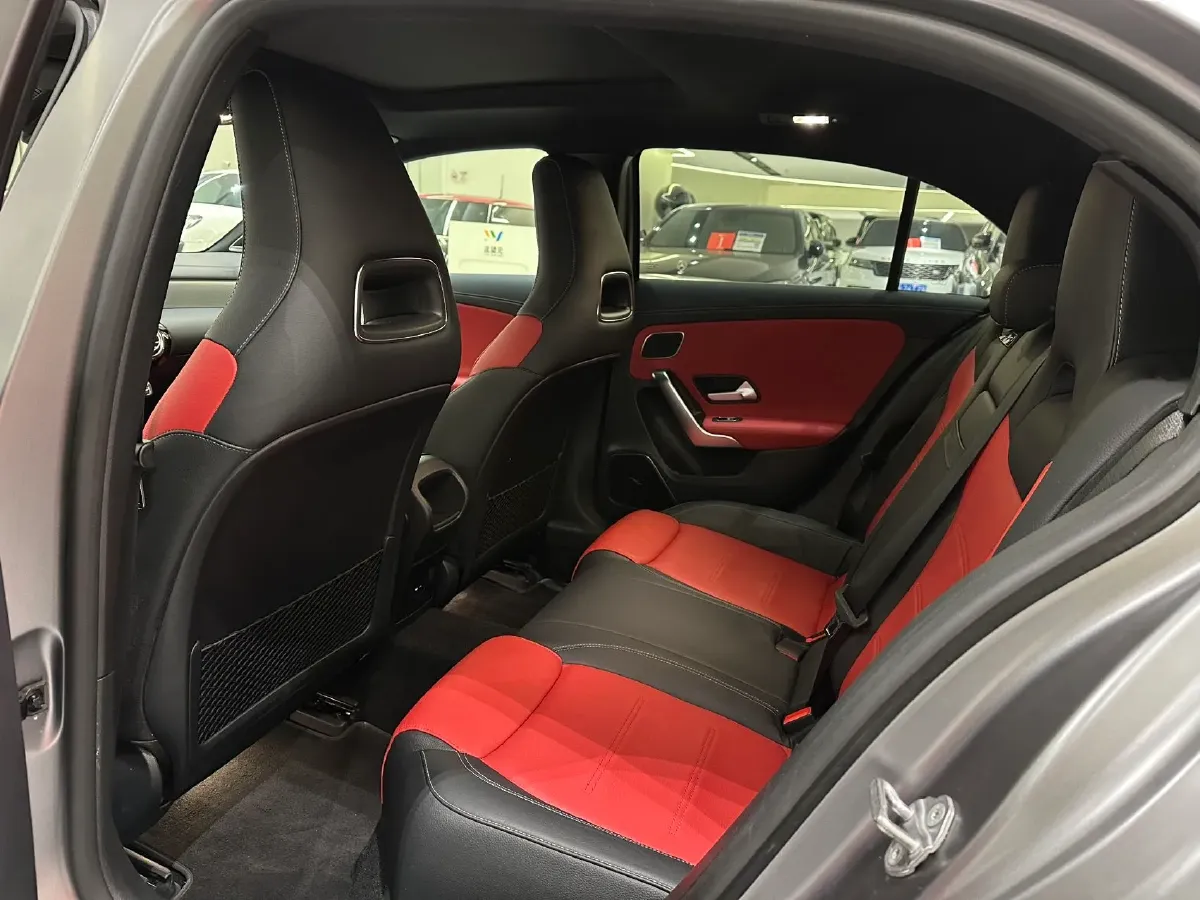 2020 Mercedes-Benz A AMG 2.0T 306HP L4 7DCT,autocango,china used car exporter,china ev exporter,chinese used car exporter,chinese used ev exporter