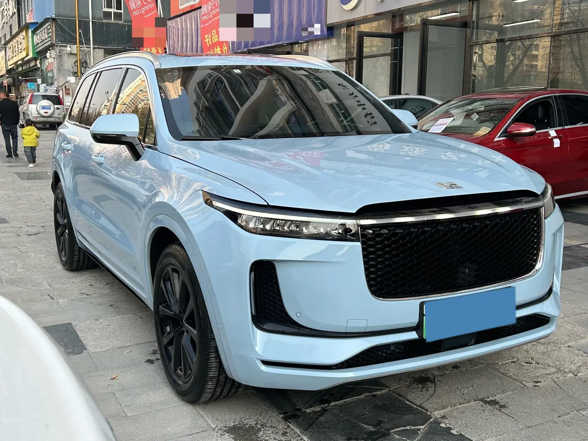 2020 LI ONE thumbnail 3