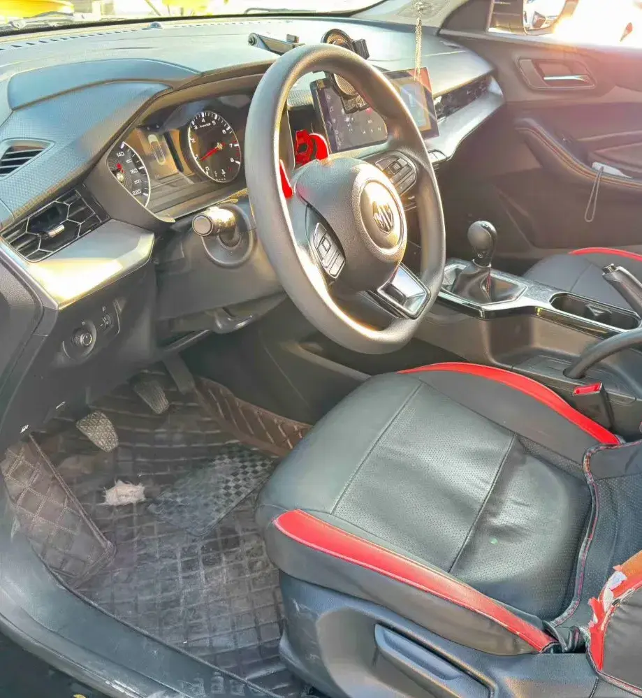 2021 MG 5 thumbnail 4