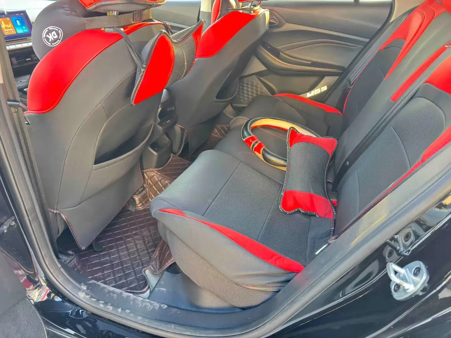 2021 MG 5 thumbnail 3