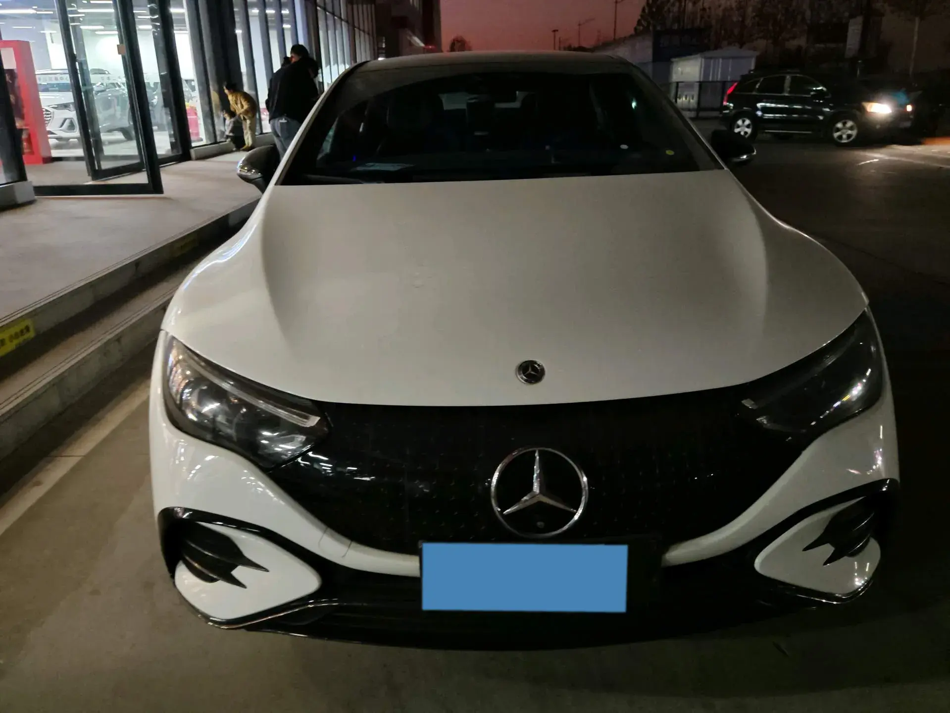 2022 MERCEDES-BENZ EQE thumbnail 2