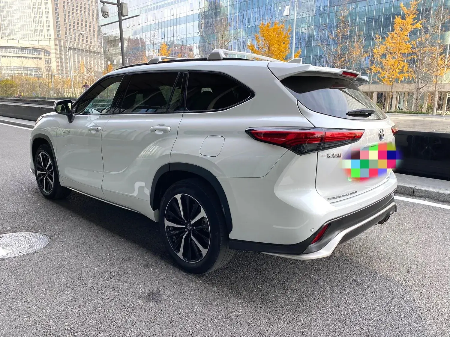 2021 TOYOTA CROWN thumbnail 3