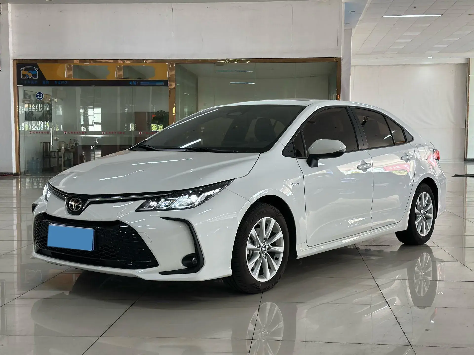 2024 TOYOTA COROLLA view 1