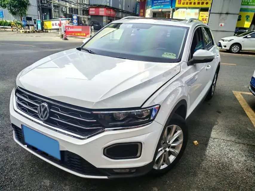 2018 VOLKSWAGEN T-ROC view 1