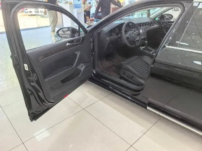 2019 VOLKSWAGEN MAGOTAN thumbnail 4