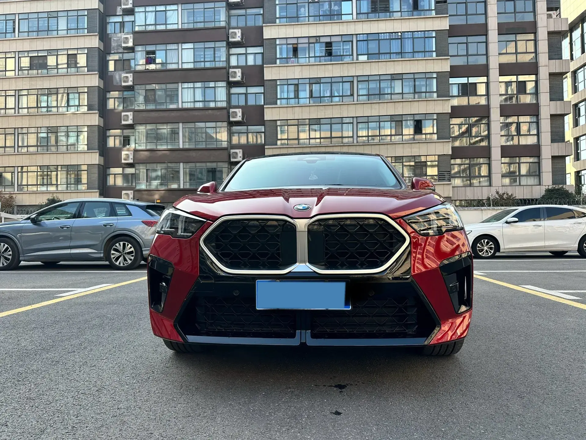 2024 BMW X2 thumbnail 2