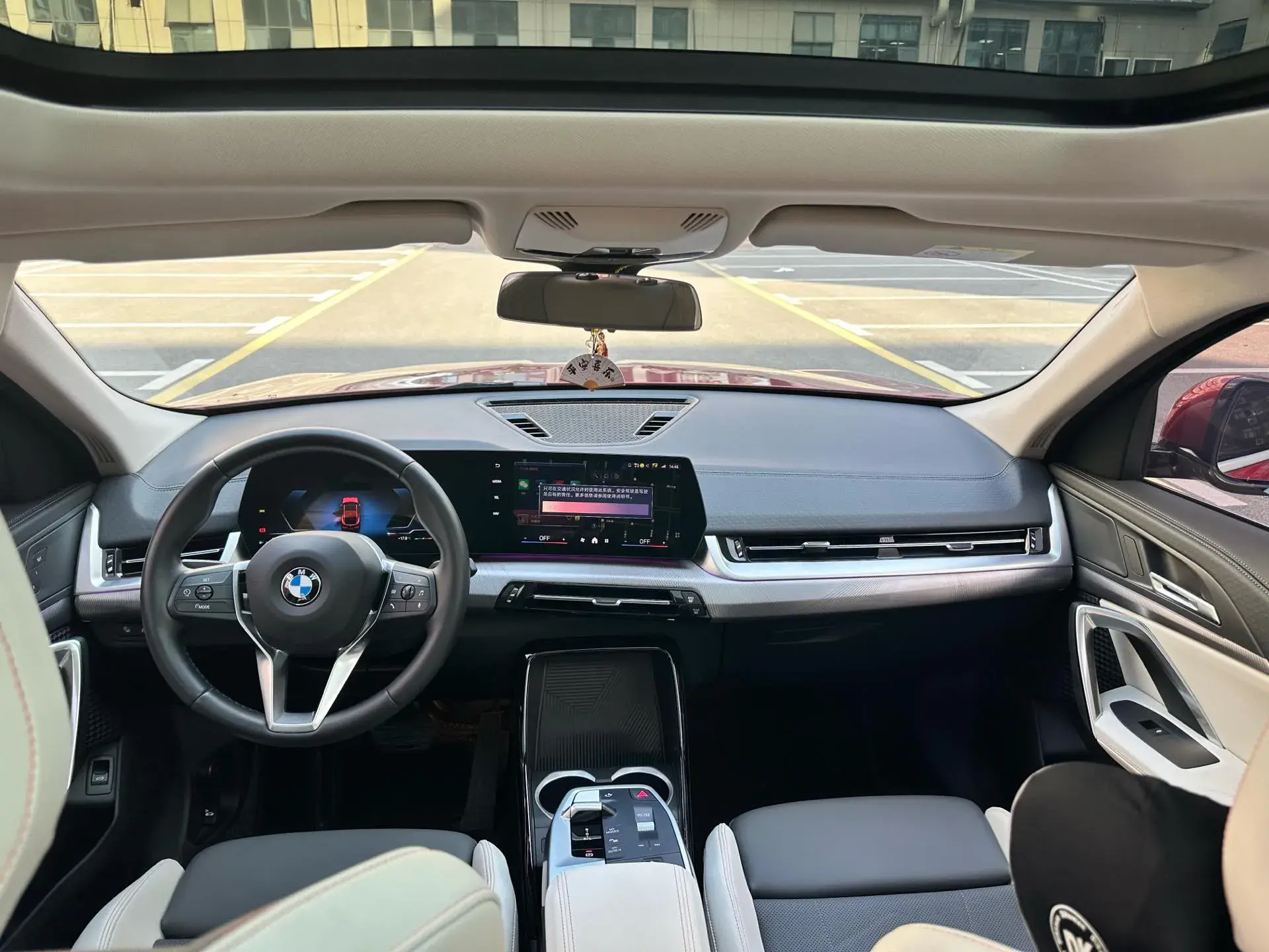 2024 BMW X2 thumbnail 4