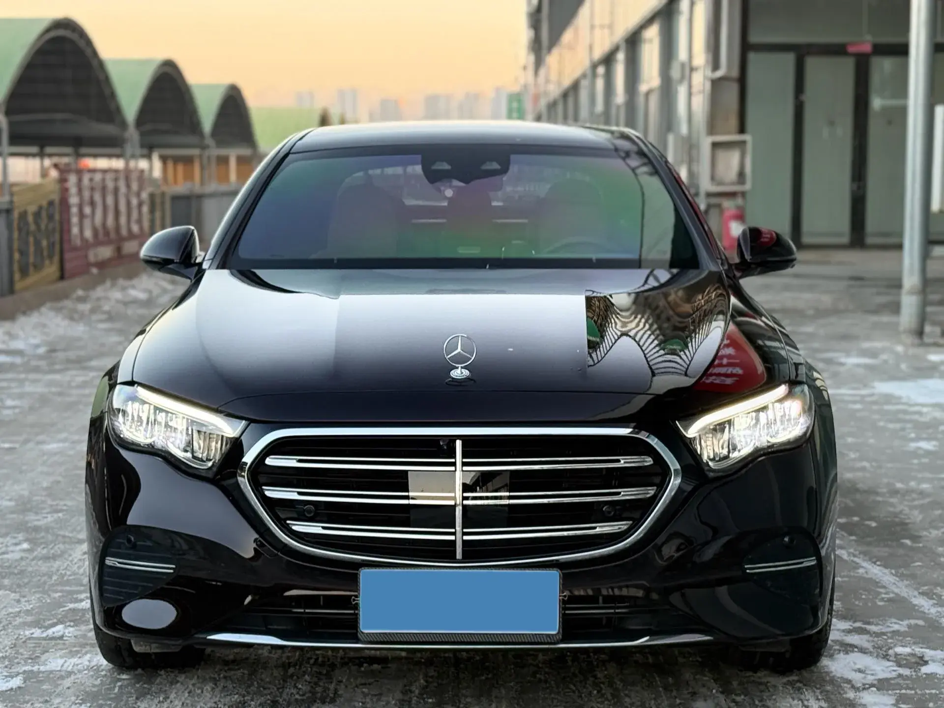 2025 MERCEDES-BENZ E thumbnail 2