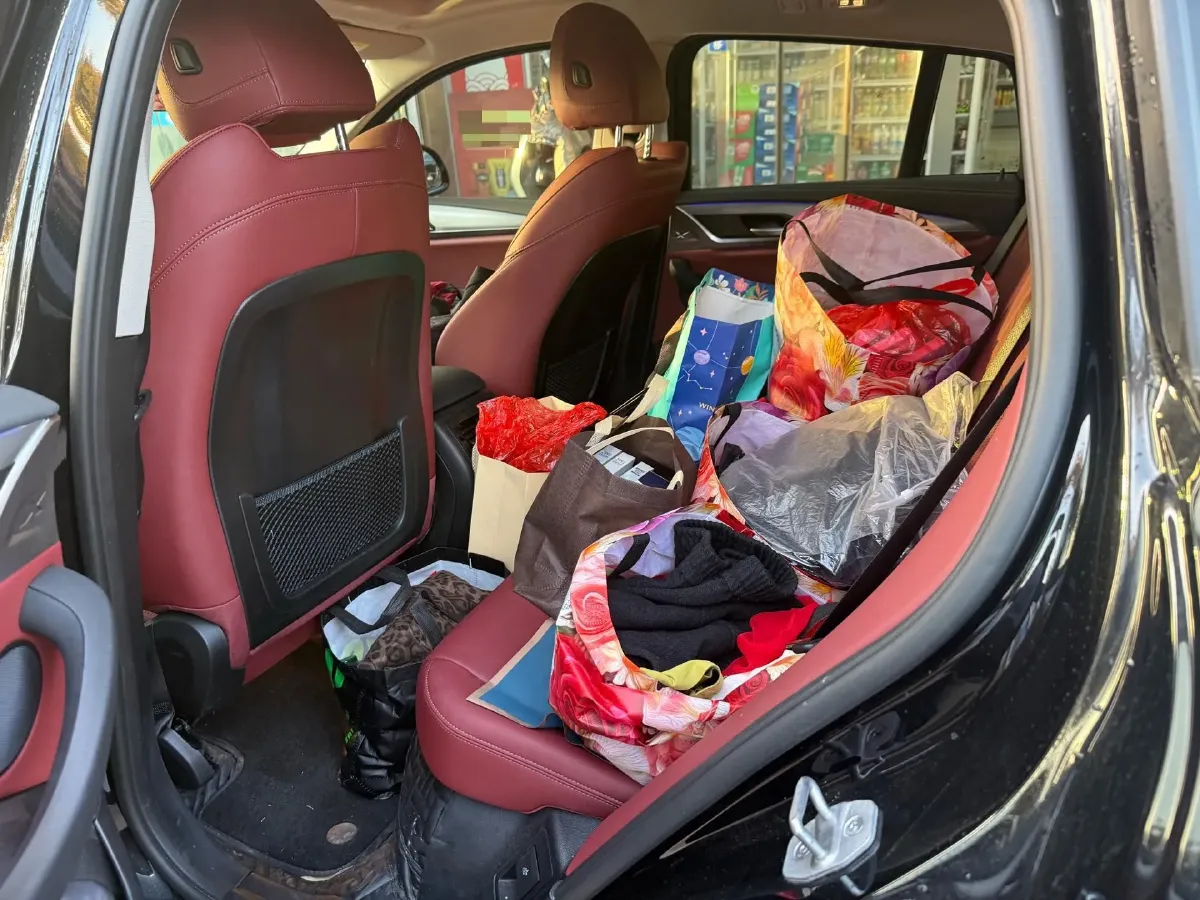 2022 BMW X4 2.0T 245HP L4 8AT,autocango,china used car exporter,china ev exporter,chinese used car exporter,chinese used ev exporter