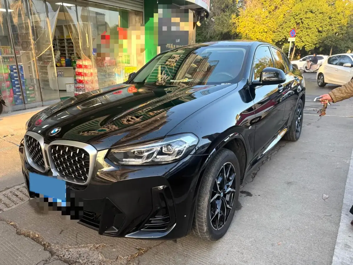 2022 BMW X4 2.0T 245HP L4 8AT