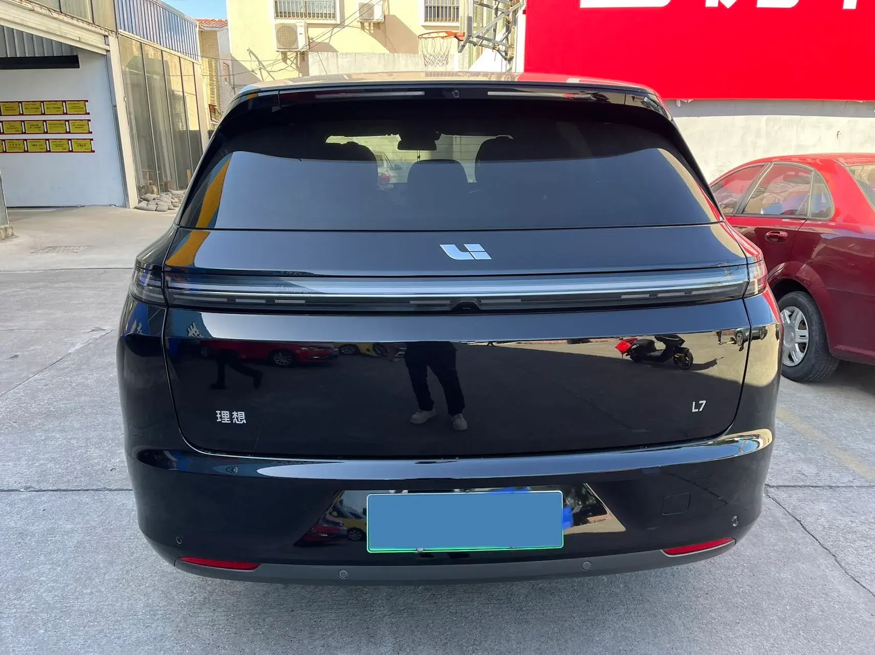 2024 LI L7 thumbnail 3