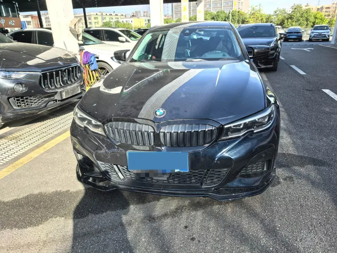 2022 BMW 3 thumbnail 2