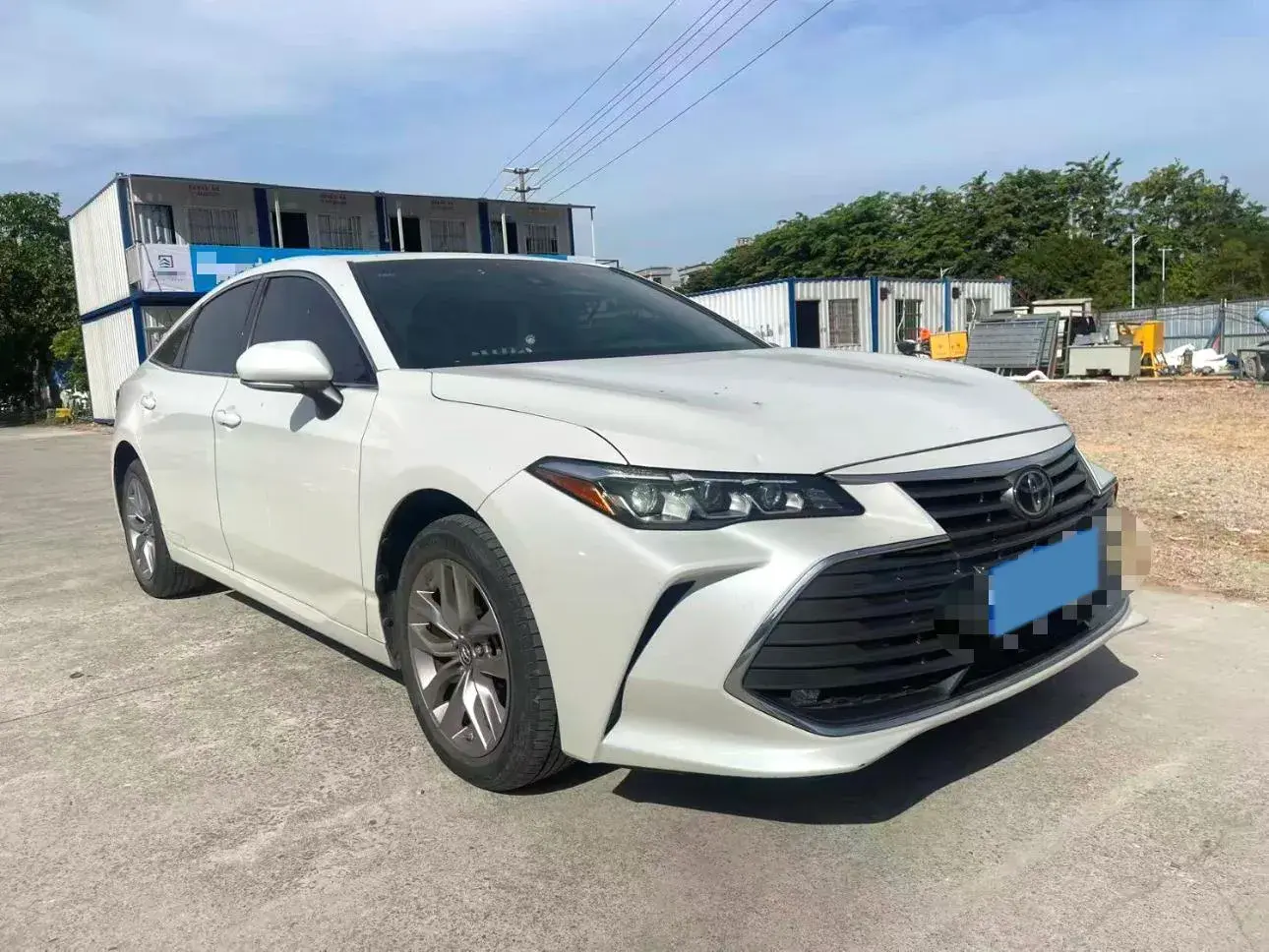 2019 TOYOTA AVALON thumbnail 3