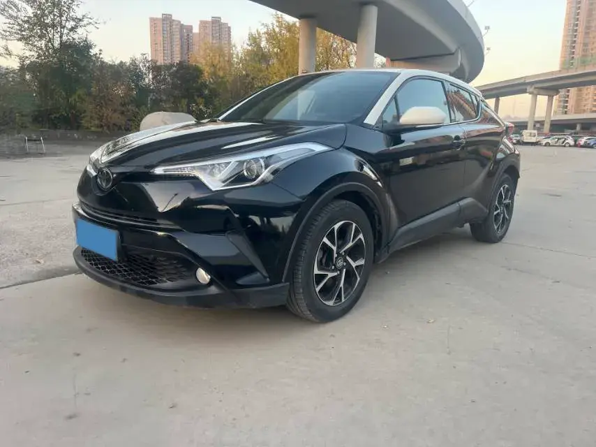 2018 TOYOTA C-HR view 1
