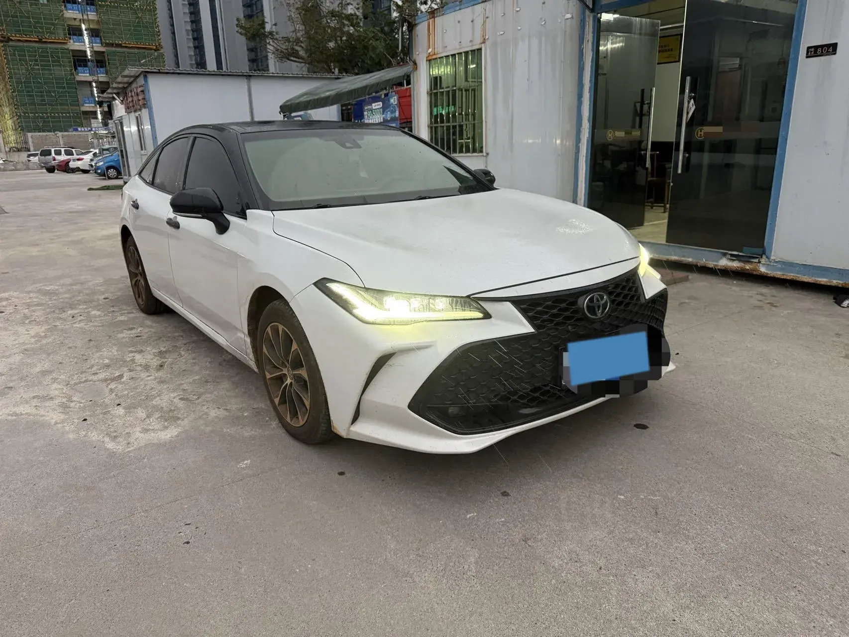 2022 TOYOTA AVALON thumbnail 2