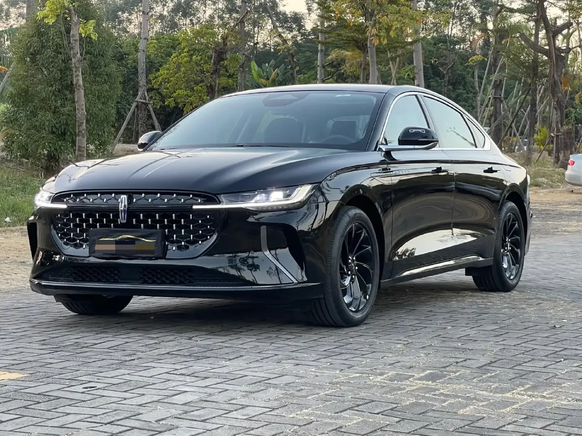 2024 Lincoln Z 2.0T 294HP L4 E-CVT Hybrid