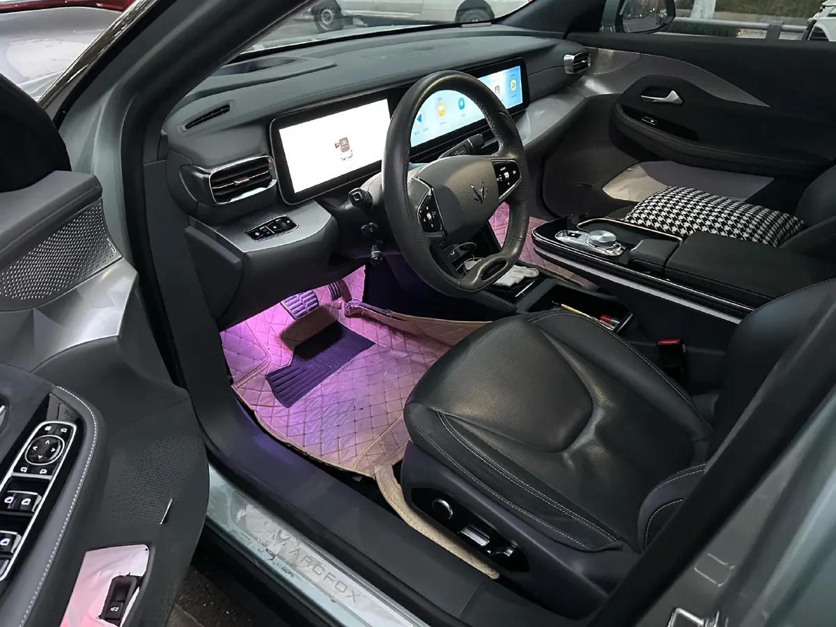 2022 ARCFOX αS BEV 93.6KWH,autocango,china used car exporter,china ev exporter,chinese used car exporter,chinese used ev exporter