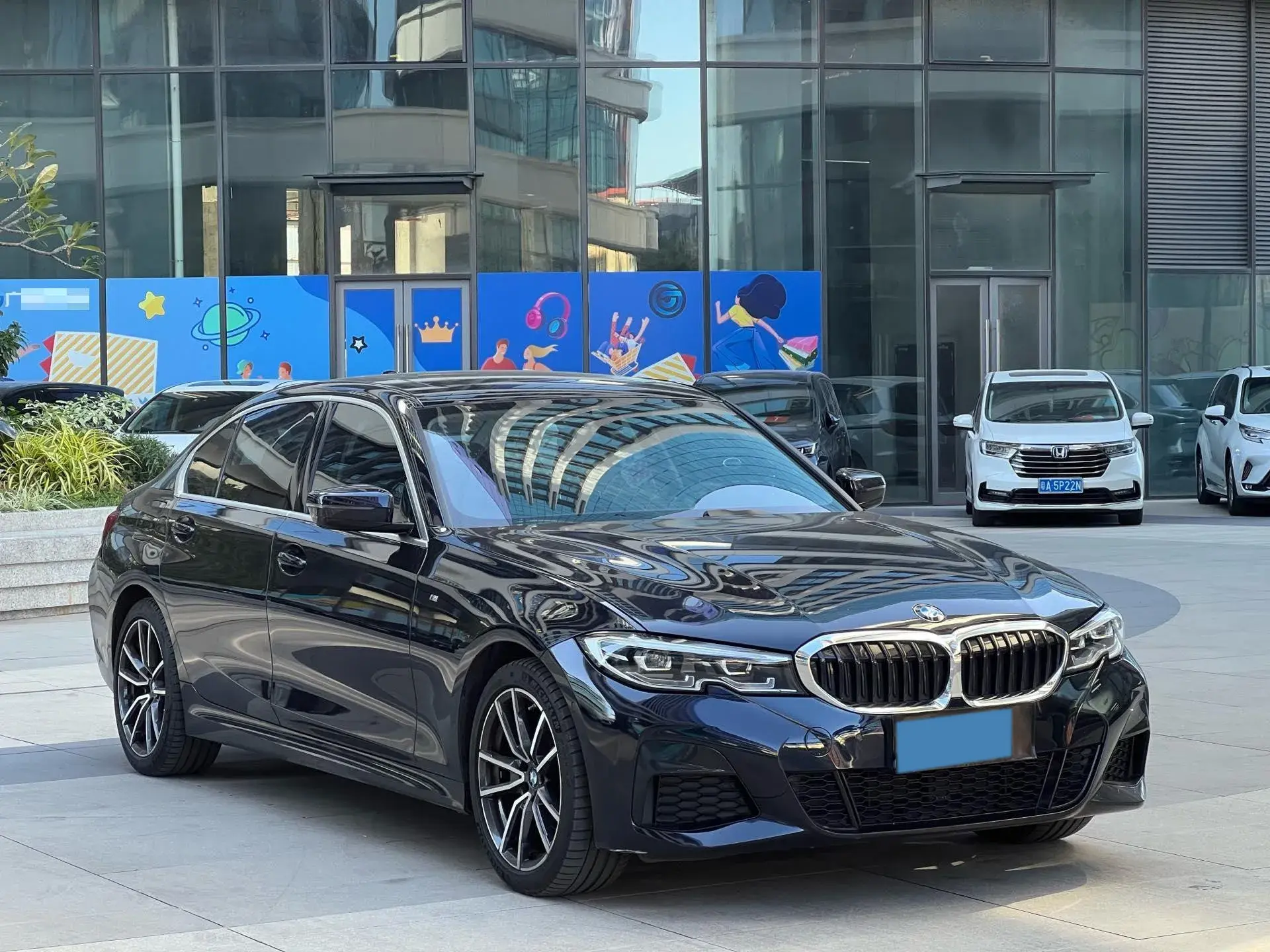 2022 BMW 3 thumbnail 3