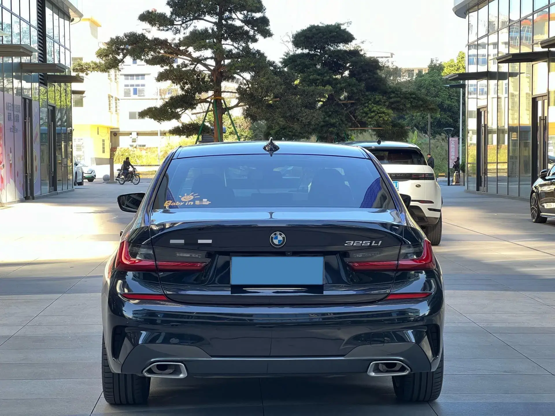 2022 BMW 3 thumbnail 4