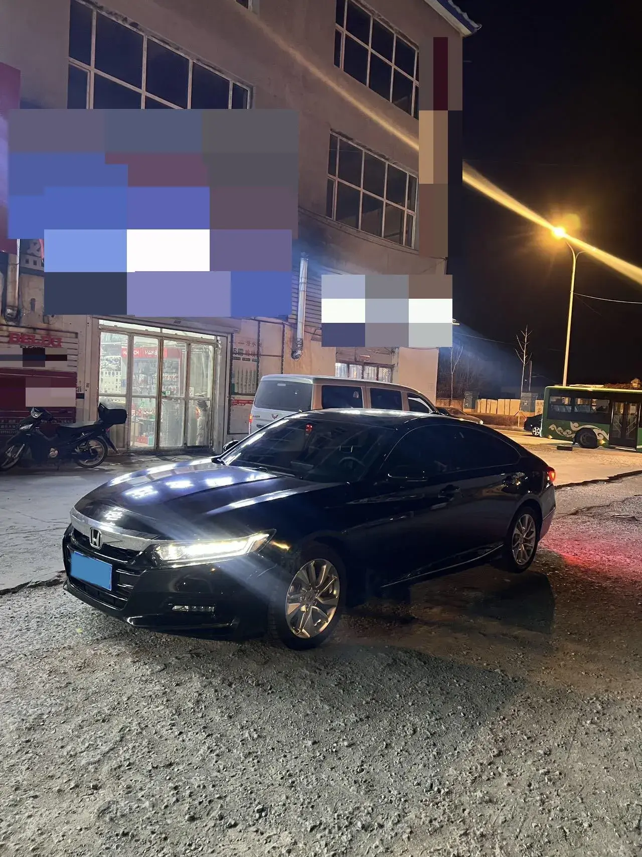 2018 HONDA ACCORD view 1