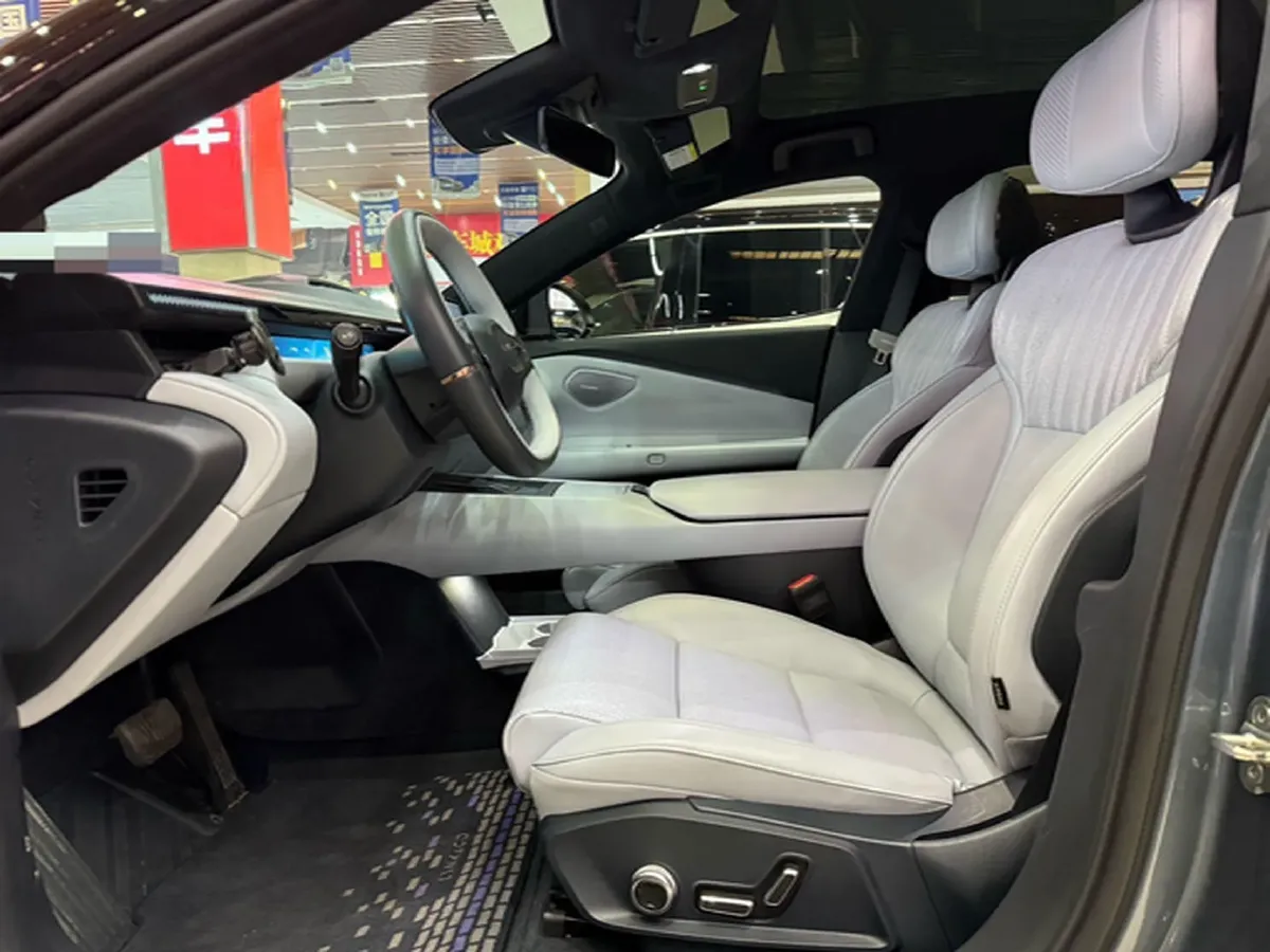 2025 LYNK&CO Z10 BEV 95KWH,autocango,china used car exporter,china ev exporter,chinese used car exporter,chinese used ev exporter