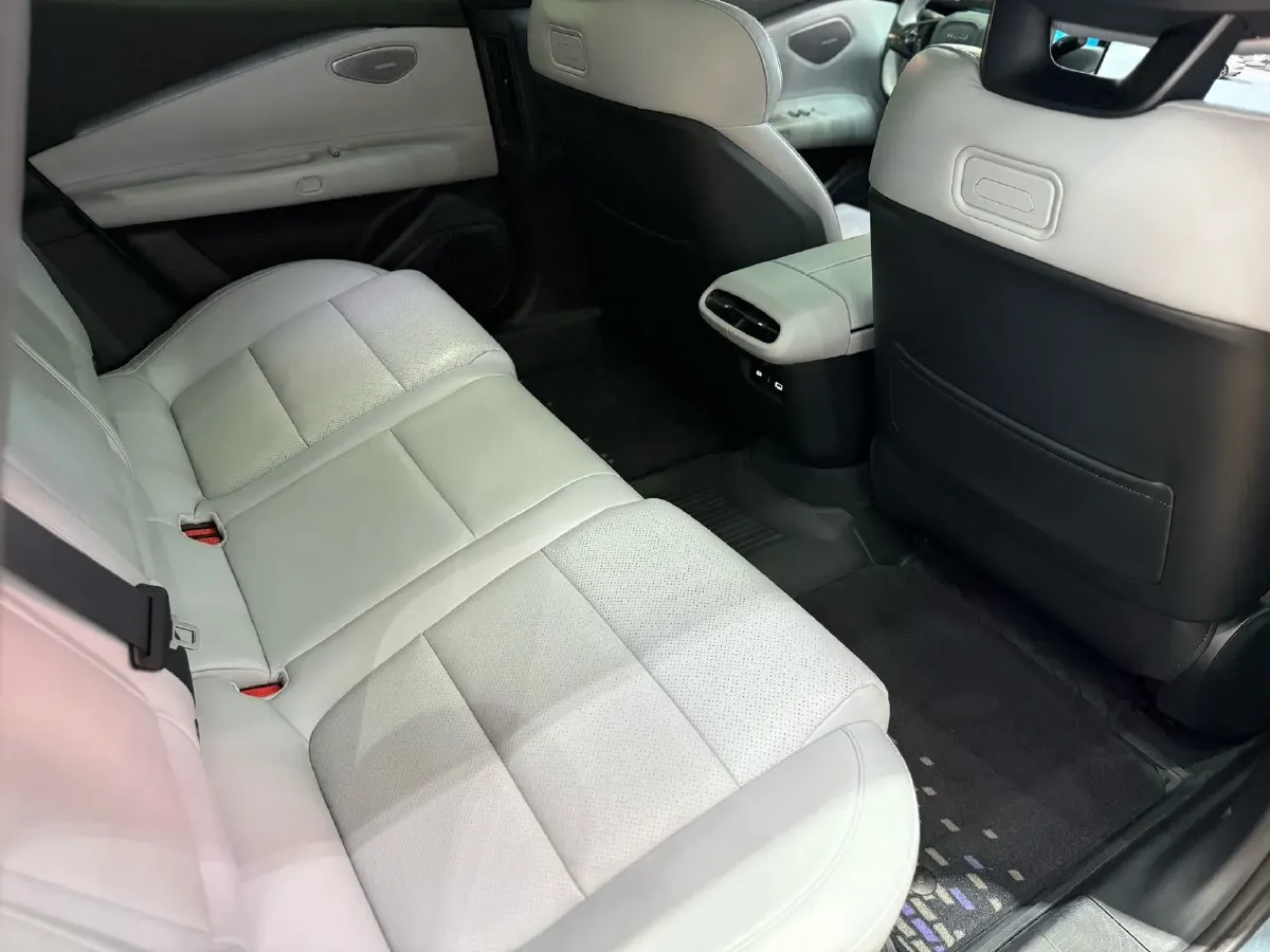 2025 LYNK&CO Z10 BEV 95KWH,autocango,china used car exporter,china ev exporter,chinese used car exporter,chinese used ev exporter