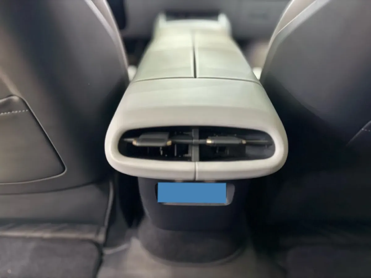 2025 LYNK&CO Z10 BEV 95KWH,autocango,china used car exporter,china ev exporter,chinese used car exporter,chinese used ev exporter