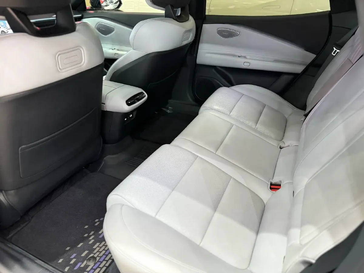 2025 LYNK&CO Z10 BEV 95KWH,autocango,china used car exporter,china ev exporter,chinese used car exporter,chinese used ev exporter