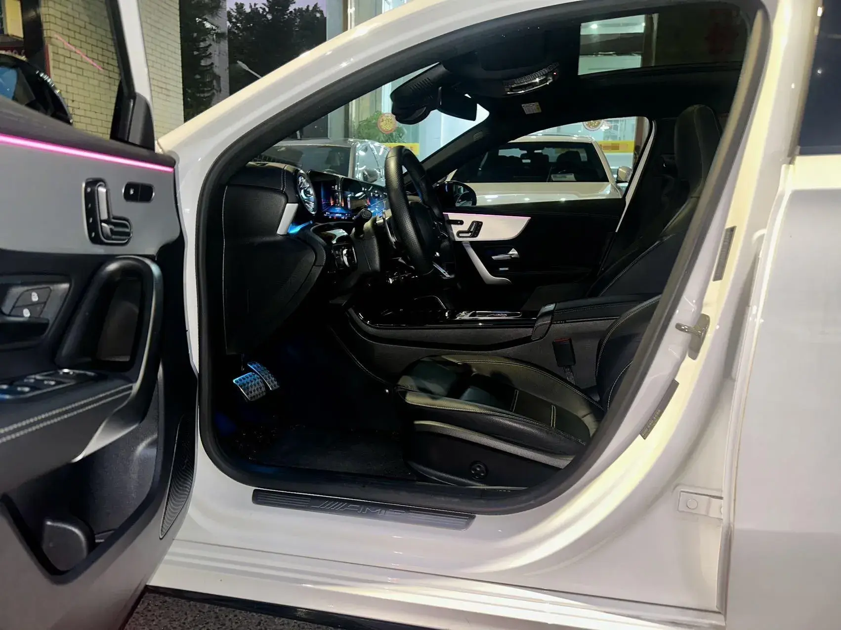 2025 MERCEDES-BENZ A thumbnail 4