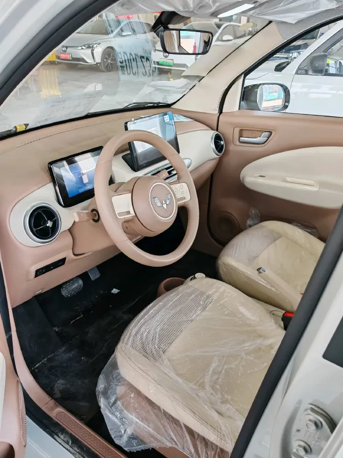 2025 WuLing HongGuang MINI EV BEV 16.2KWH,autocango,china used car exporter,china ev exporter,chinese used car exporter,chinese used ev exporter