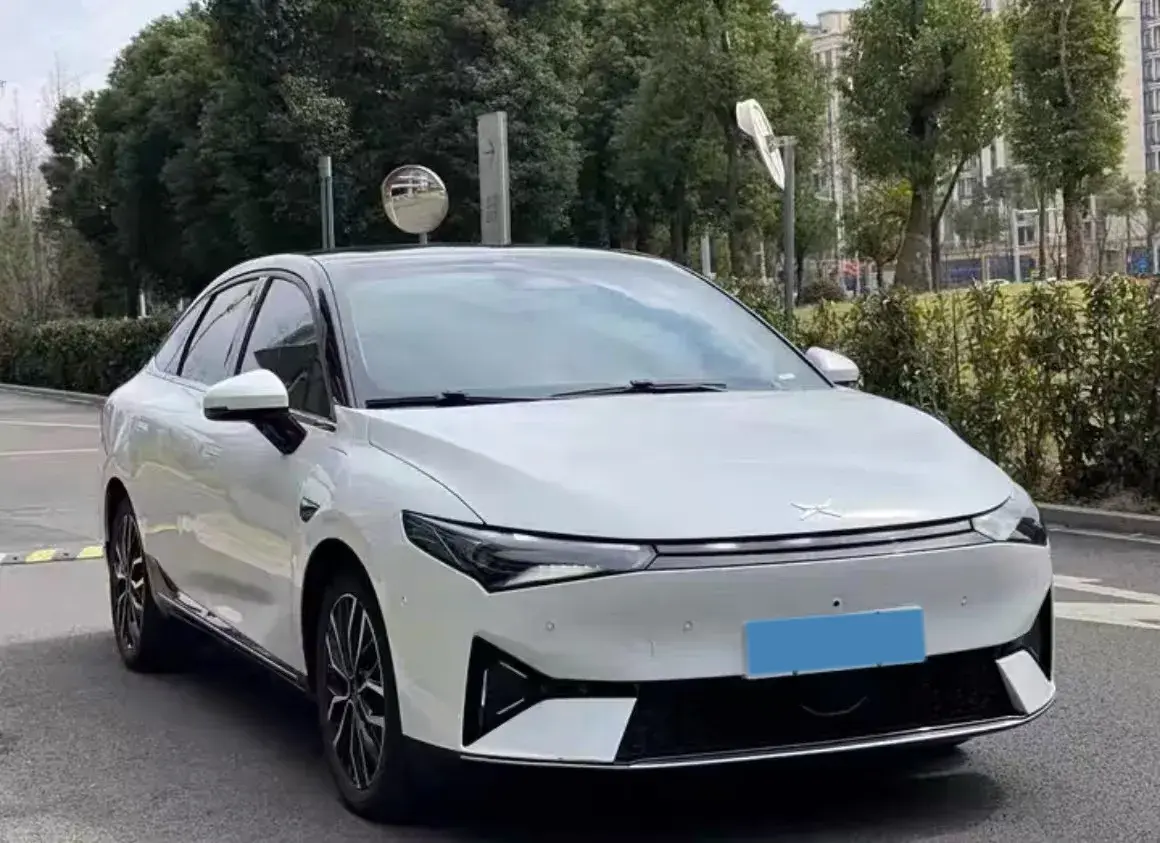 2021 XPENG P5 thumbnail 3